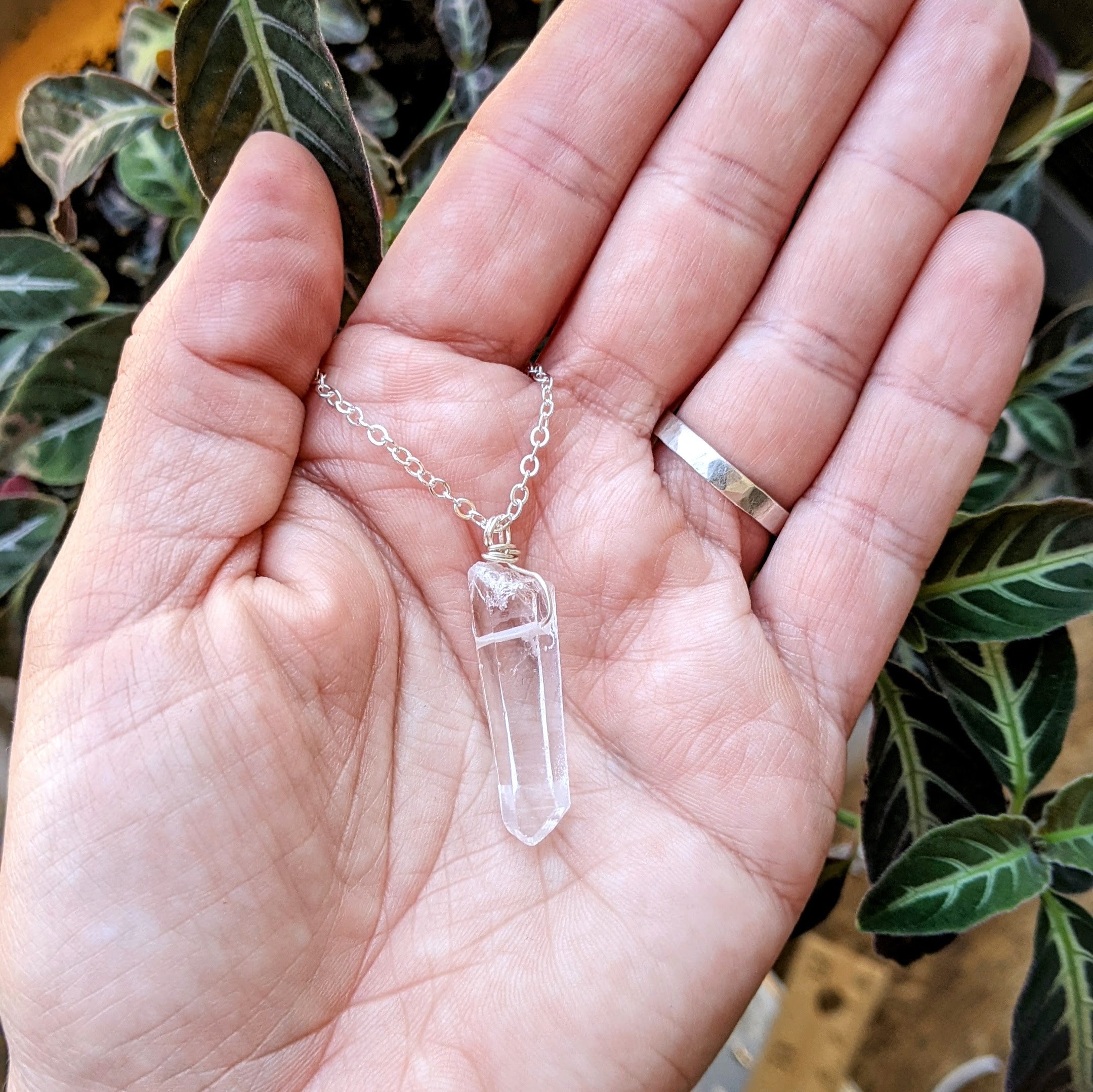 Clear Quartz Necklace – HoliMystic