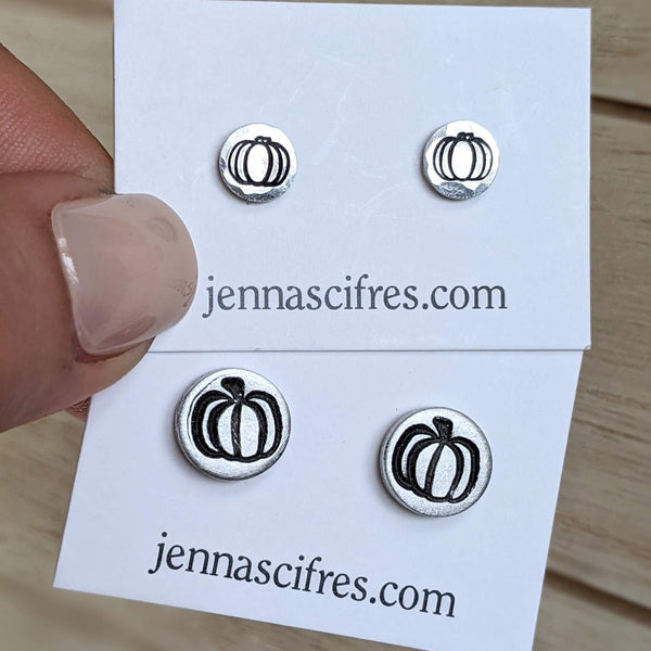 Pumpkin Stud Earrings 6mm - Hypoallergenic Titanium Posts