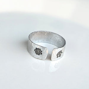 Dual Birth Flowers Open Band Ring - Hypoallergenic Aluminum